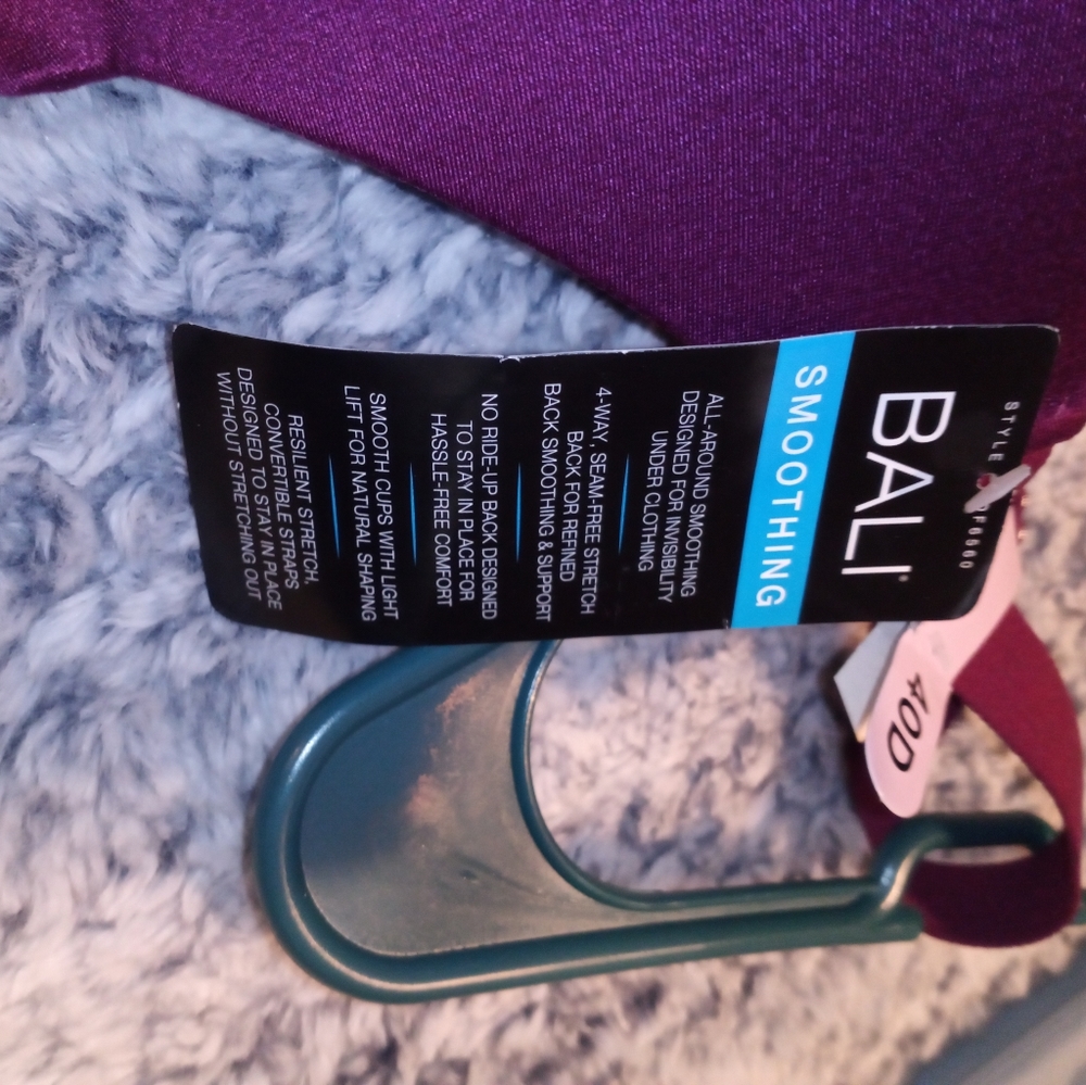 NWT! BALI Intimates Smoothing Bra - Picture 5 of 6
